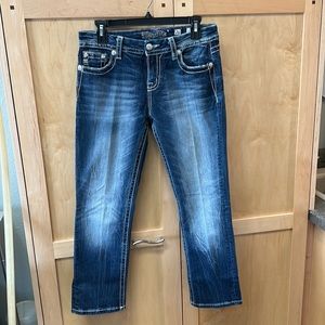 Miss Me Mid-rise easy Crop Jeans. 26 x 23